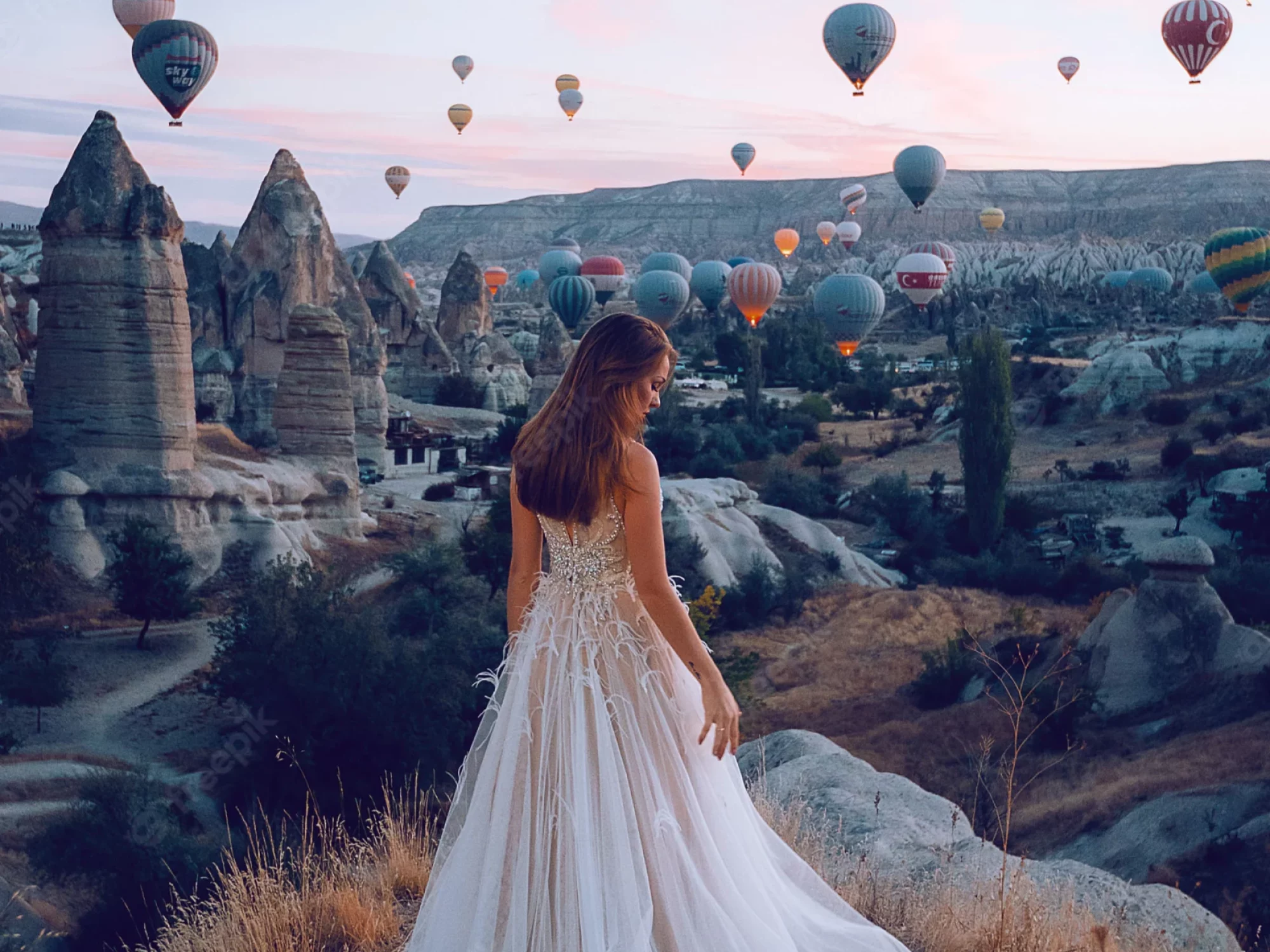 wedding-session-cappadocia-turkey-with-hot-air-balloons_152625-2430
